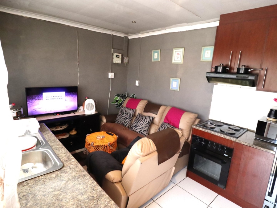 6 Bedroom Property for Sale in Lourierpark Free State